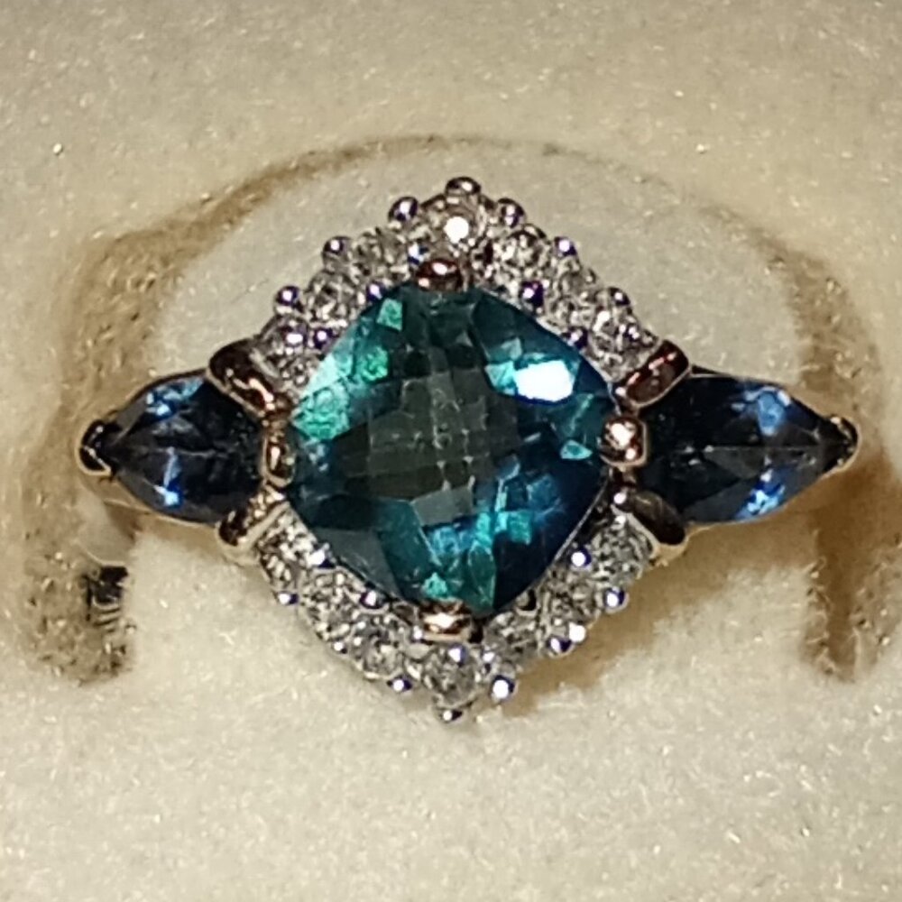 LAST ONE - 10Kt Yellow Gold Topaz and Diamond Ring - Picture 2 of 7